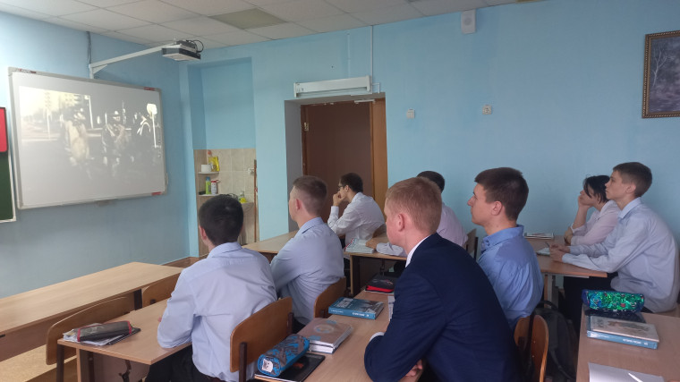Учащиеся рассказали о ликвидаторе ЧАЭС.